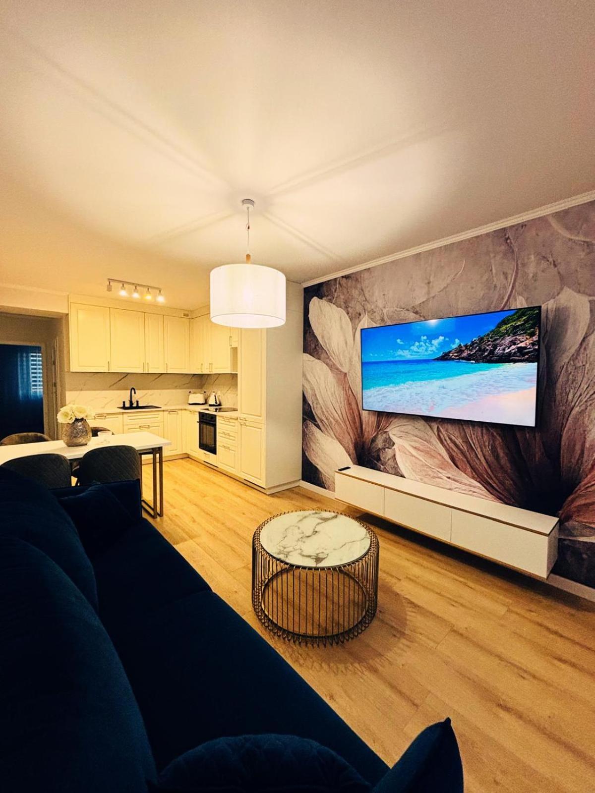 Apartment 3 Bedrooms Premium Bella White For 8 Guests With Ac And Underground Parking Rzeszów